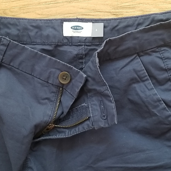 Old Navy Shorts - Picture 2 of 3